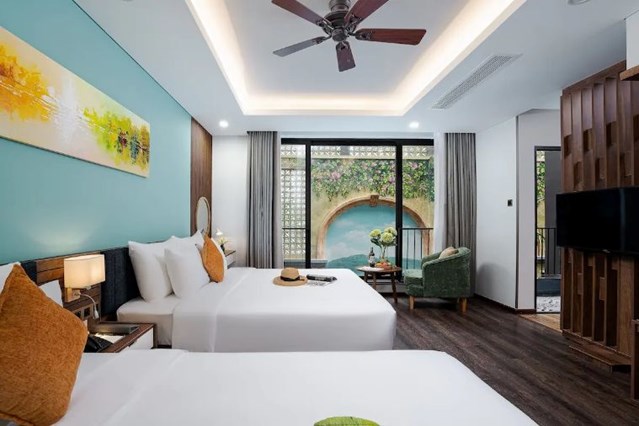 Deluxe Triple Room with Pool View